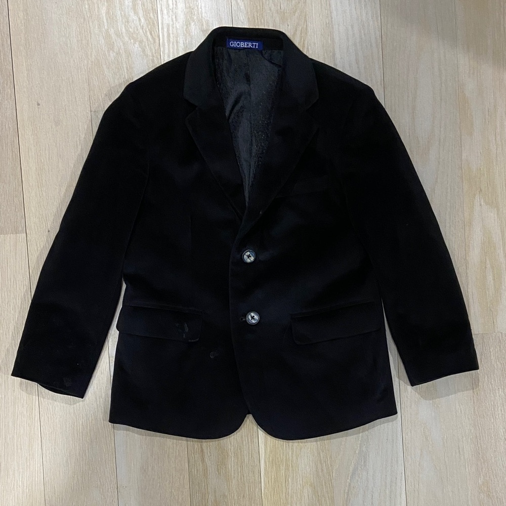 Gioberti Boys size 7 Black Velvet Blazer